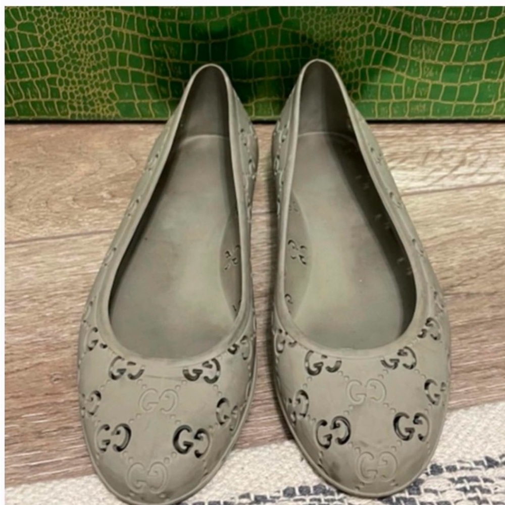 Gucci Gray Women's Shoes